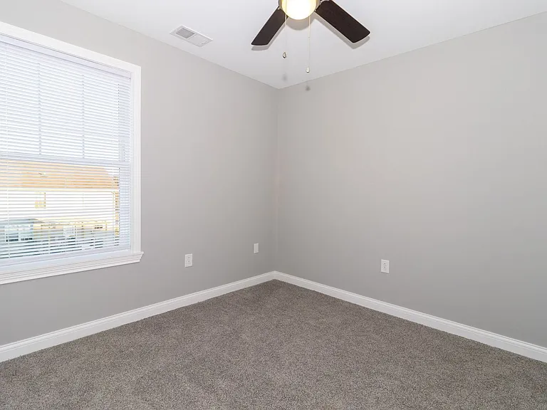 102 Bellbrook Ln — Photo 13