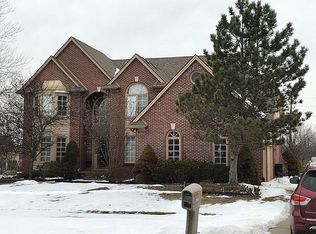 2525 Oak Trail Dr #1, Sterling Heights, MI 48314