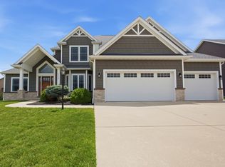 1113 Ashford Ct, Mahomet, IL 61853
