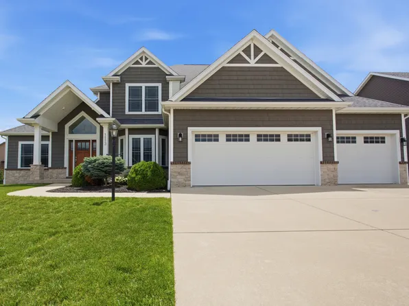 1113 Ashford Ct, Mahomet, IL 61853