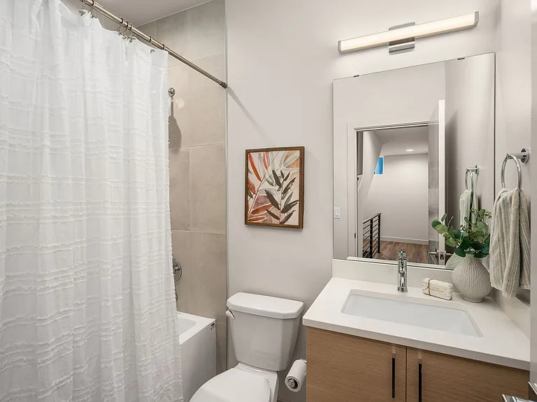 38 W Forty Etruria St — Photo 11