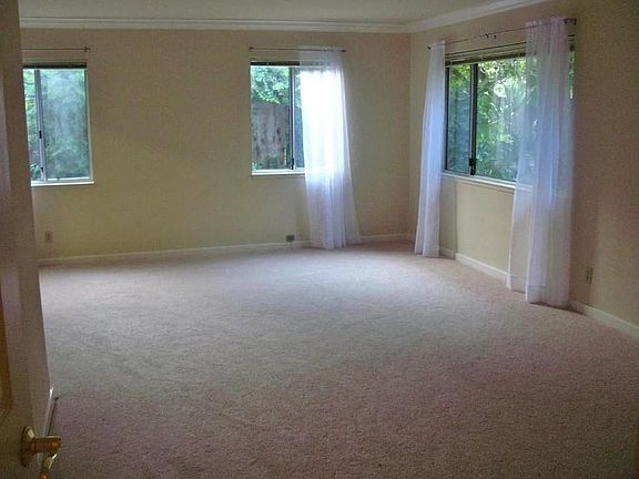 5th image of 1567 Willowbrook Dr