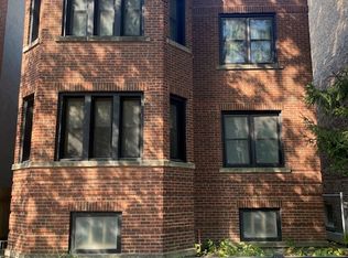 2114 W Arthur Ave #1, Chicago, IL 60645