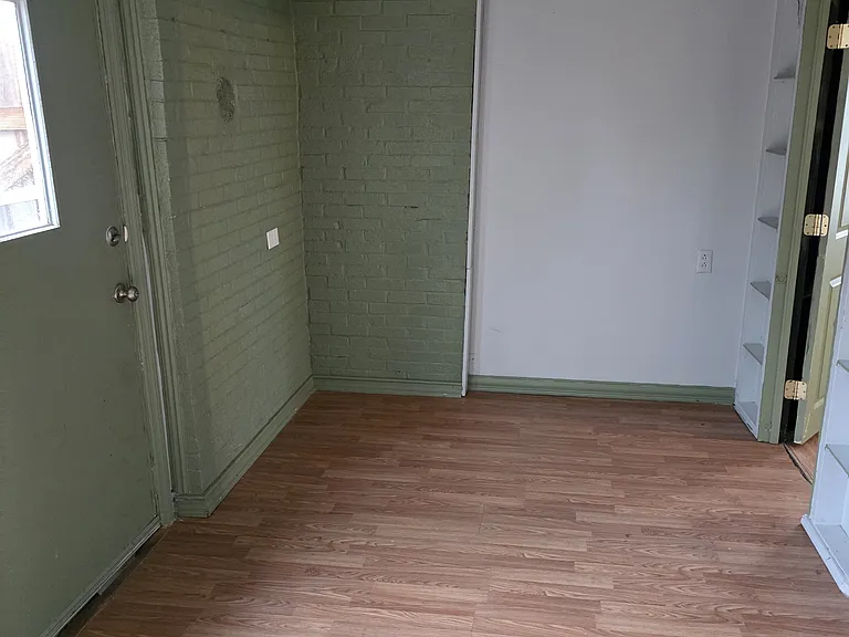 110 Blueview Dr SW #A — Photo 11