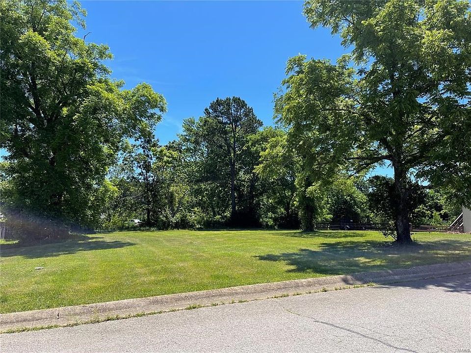 2nd image of 41 Westwood Dr