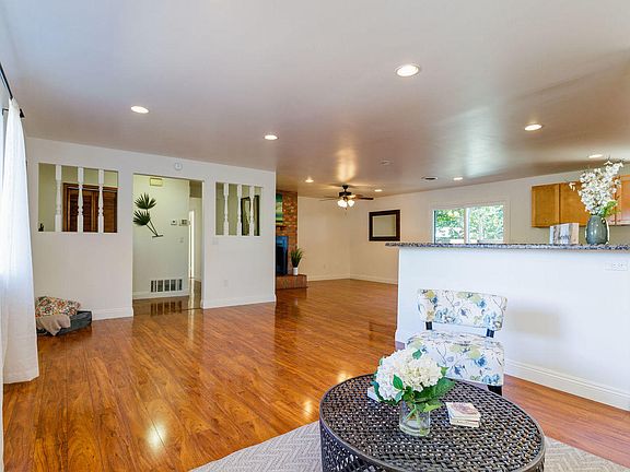 4th image of 48 Bard Ln