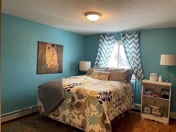 3rd image of 4904 54th St Unit 305
