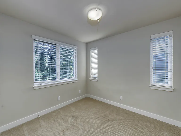 690 Wintersweet Rd NE — Photo 17