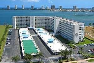 2nd image of 801 Lake Shore Dr APT 418