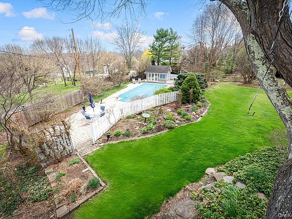5th image of 475 Mooney Hill Road
