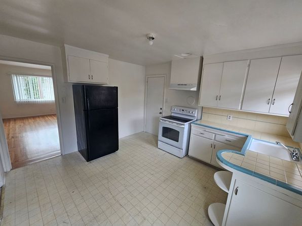 11848 Foothill Way APT D