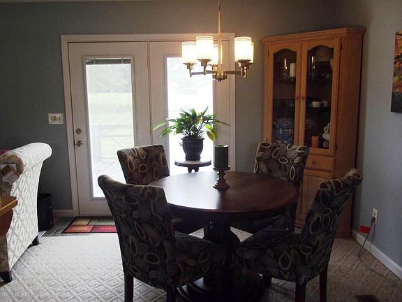 5th image of 110 Cherokee Cir
