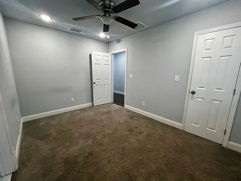420 S 2nd St — Photo 9