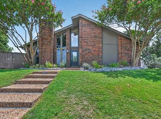 1019 Ridgeview Cir, Carrollton, TX 75007