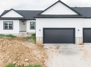 105 W 2nd St, Friesland, WI 53935
