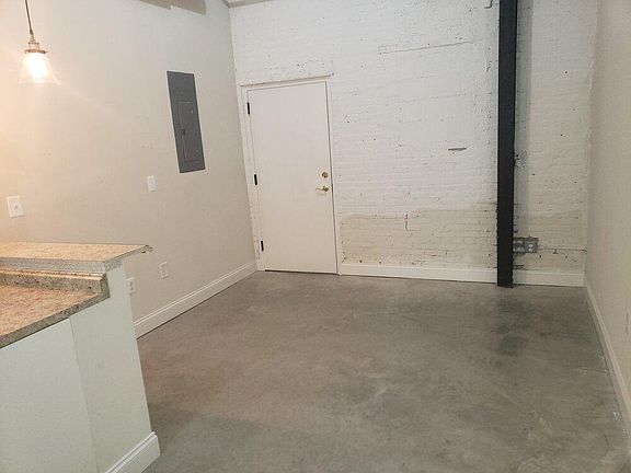 5th image of 124 E Trenton St #108