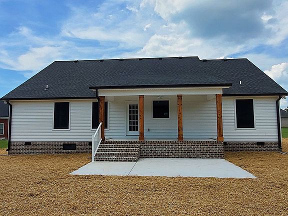 4th image of 28 Cypress Cir