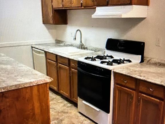 2nd image of 3943 Apple Blossom Way #3943