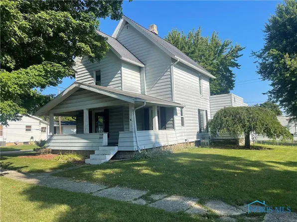 408 W Jackson St, West Unity, OH 43570