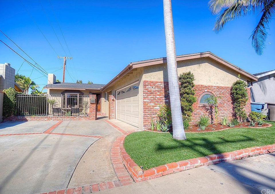 1st image of 421 Opal Cove Way
