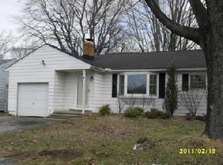 1977 Bathgate Ave, Madison, OH 44057