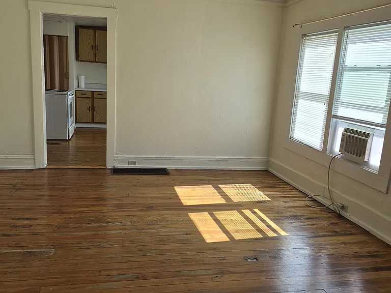 45 Clemmons St — Photo 3