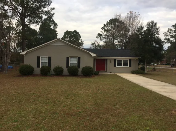 5109 Lord Tennyson Rd, Wilmington, NC 28405