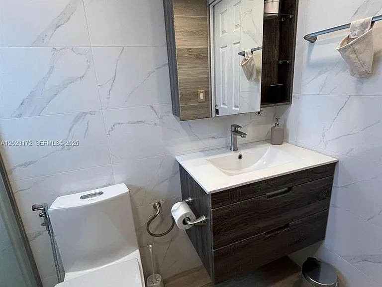 6965 Harding Ave #401 — Photo 7