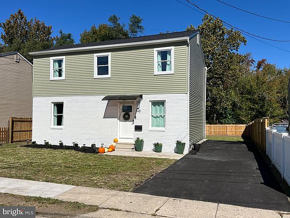 2nd image of 143 Shreve St