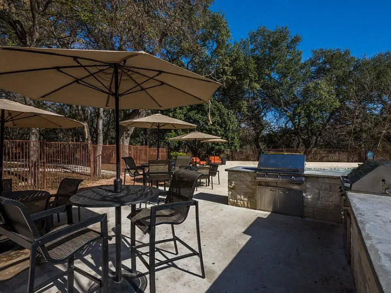 Outdoor Kitchen