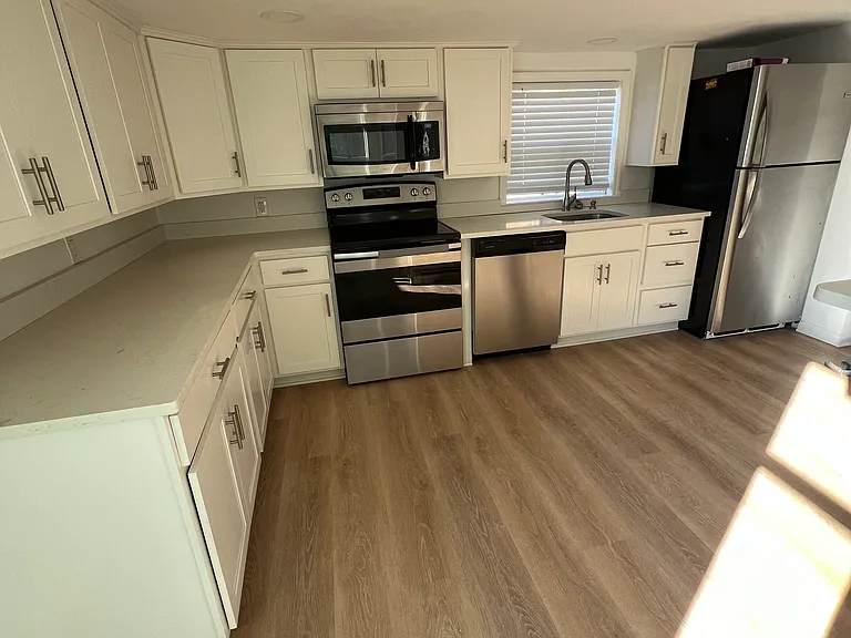 1522 E Main St #A — Photo 4