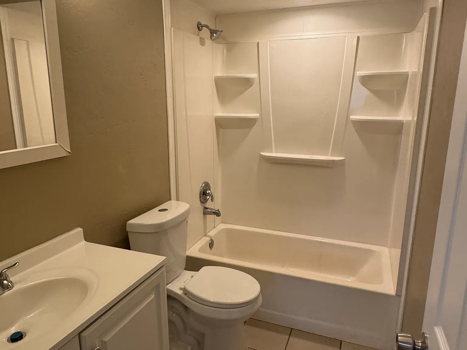 3 bed, 1176 sqft, $1,495 — Photo 4