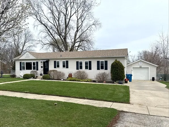 121 N Marion Ave, Bartlett, IL 60103