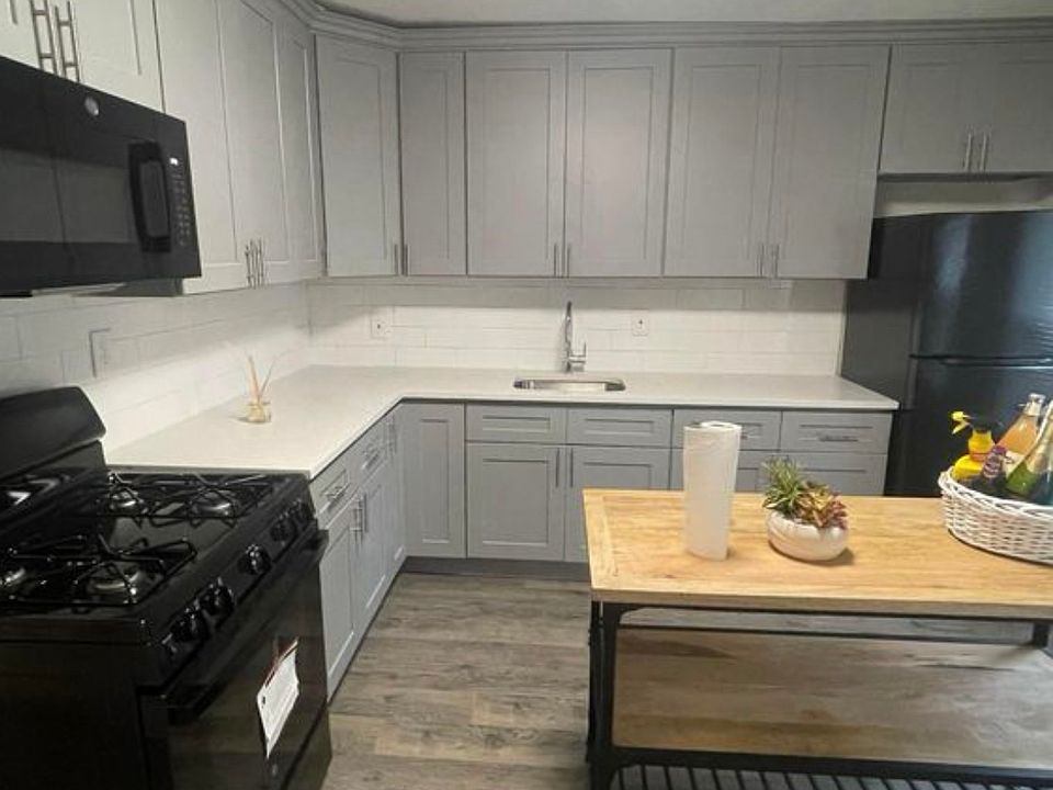 1st image of 585 Beach St Floor 1