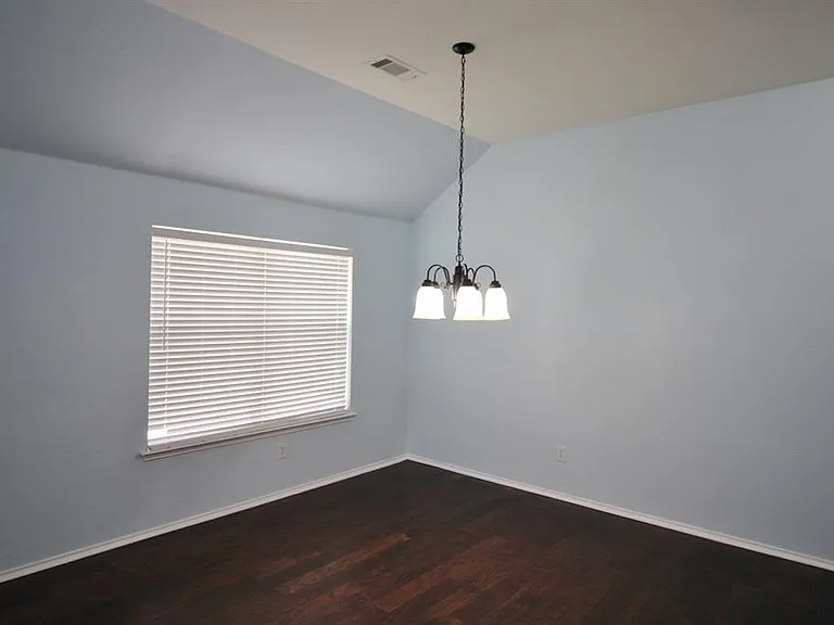 4003 Greenwood Way — Photo 4