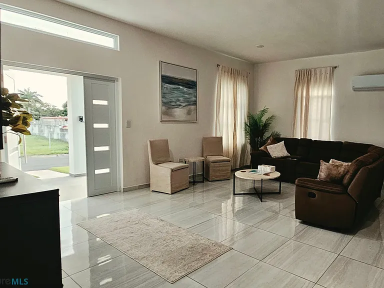 - Reparto Roldan — Photo 4