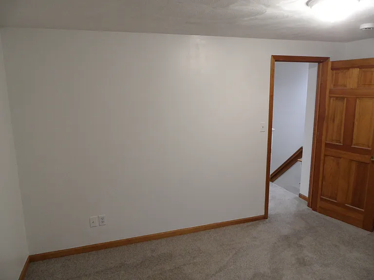 921 Onondaga St — Photo 29