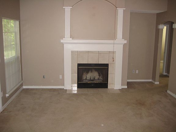 3rd image of 3338 Riverbank Dr