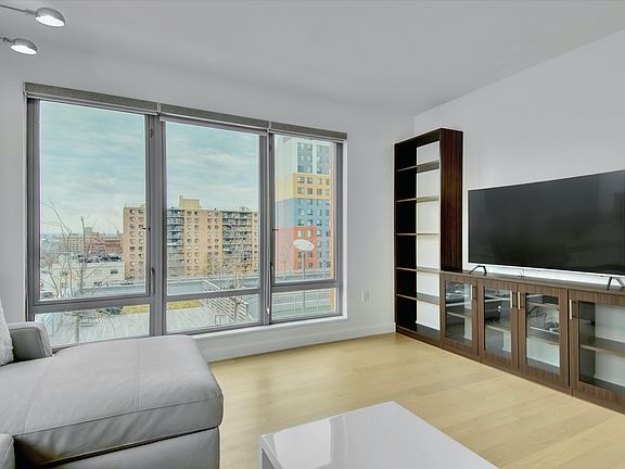 2nd image of 13835 39th Ave APT 5H