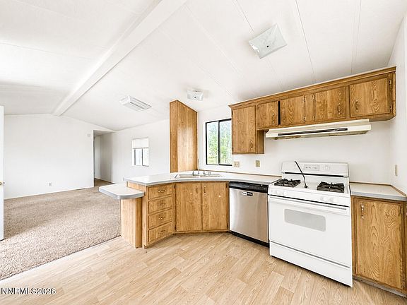 3rd image of 6255 Nugget Dr