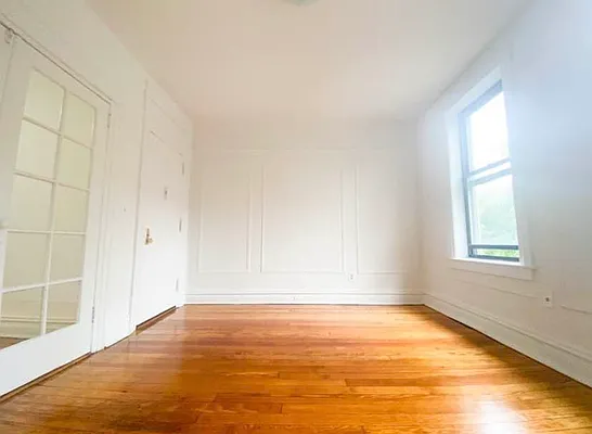 Rented by RealTegrity NY LLC | media 27