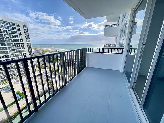 3rd image of 525 N Ocean Boulevard #1422