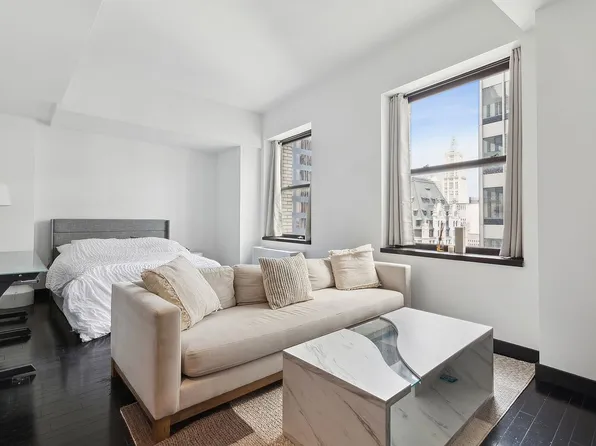 20 Pine St APT 2905, New York, NY 10005