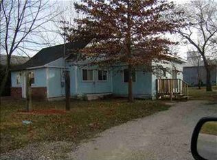 411 7th St, La Porte City, IA 50651