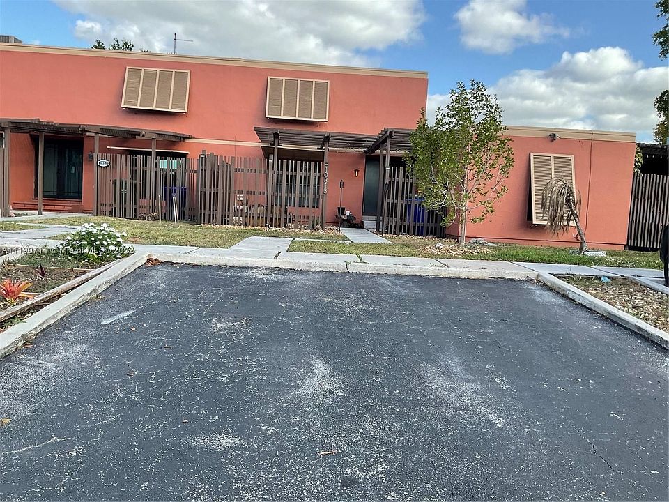 2nd image of 10313 Greenhouse Rd