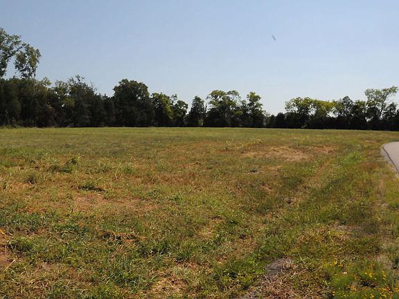 3rd image of 3862 Triple Crown Dr