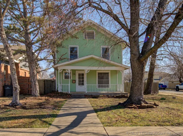 1220 S Johnstone Ave, Bartlesville, OK 74003