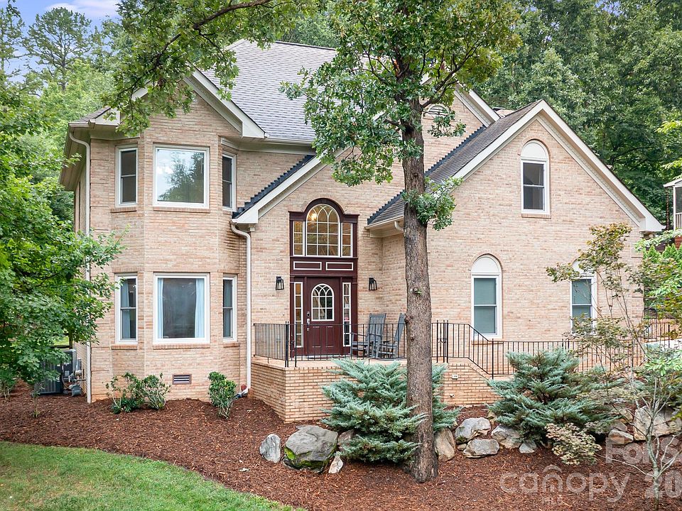 1st image of 7048 Mariners Ct