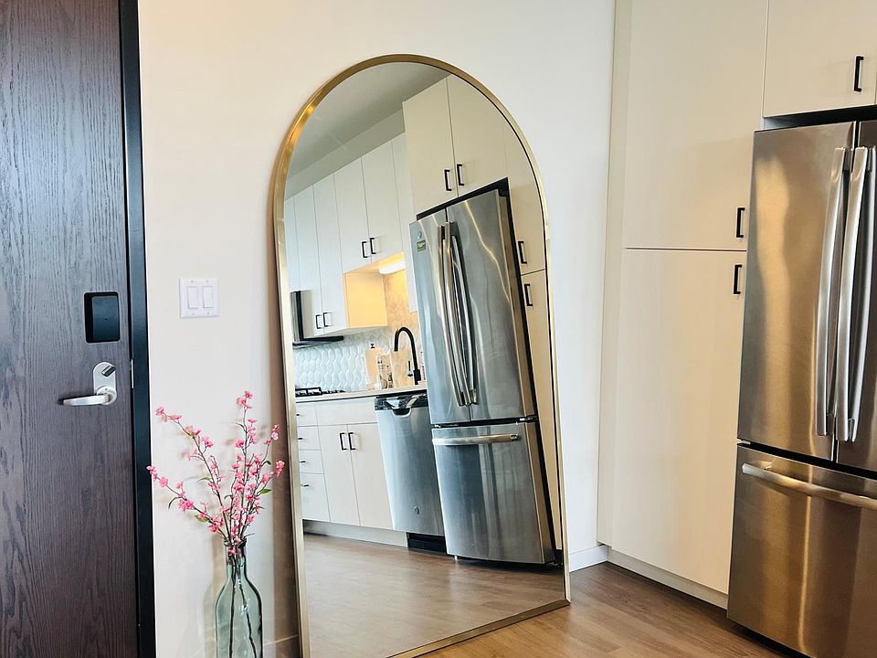 1st image of 2512 N Milwaukee Ave #410