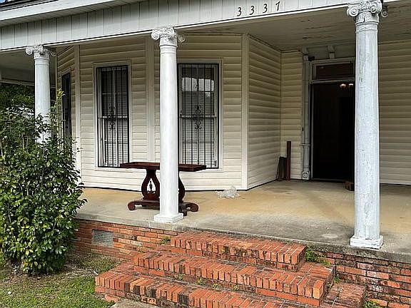 Front porch entrance